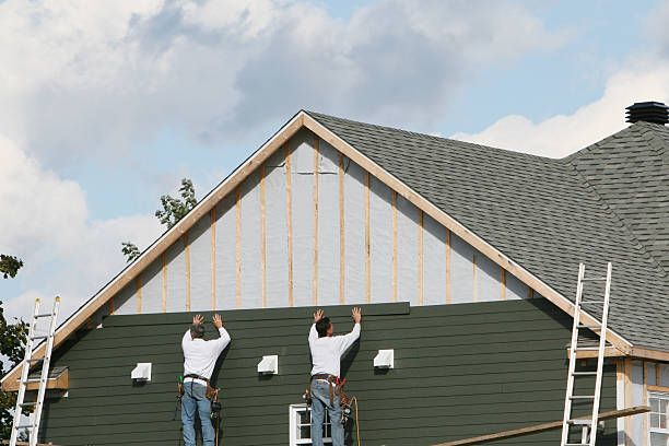 Professional Emergency Siding Repair technician working in Lawrenceville, VA
